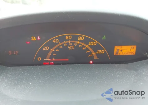 2011 Toyota Yaris z USA, uszkodzony, nr VIN JTDKT4K33B5335340